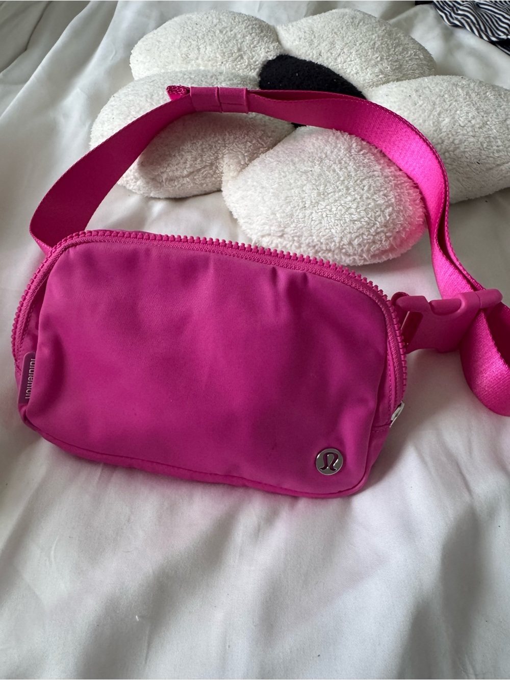 EUC-lululemon athletica Hot Pink Mini Crossbody / Belt Bag